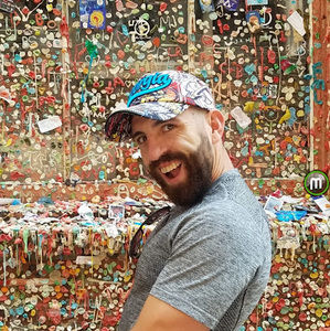 Meet your Posher, Troy